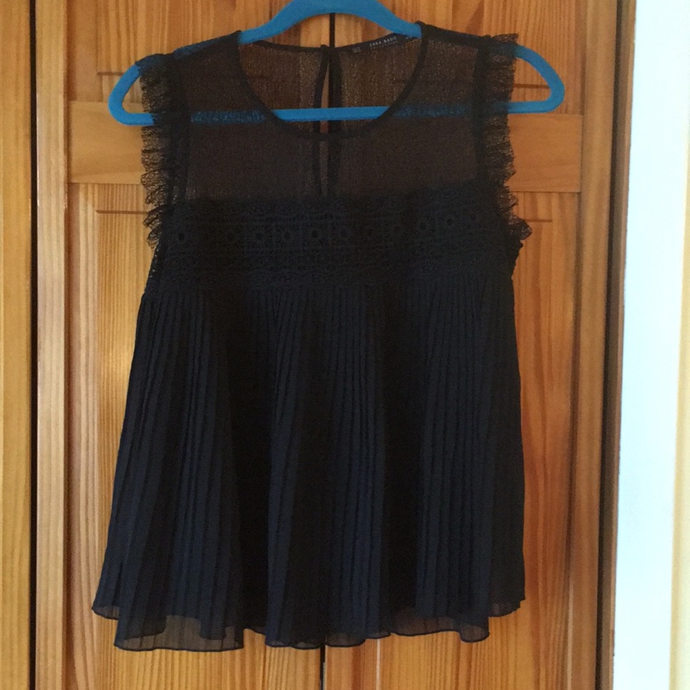 Zara black sleeveless swing top